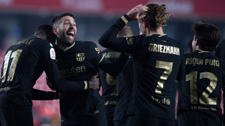 8 gollü müthiş maçta Barcelona, Granadayı eleyerek Kral Kupasında yarı finale kaldı