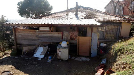 3 kardeş sobadan sızan karbonmonoksit gazından zehirlendi; birinin durumu ağır