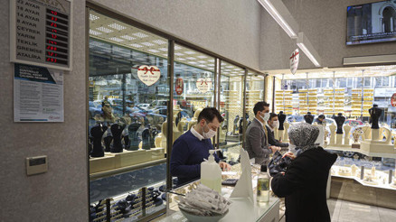 Kuyumcularda sevgililer Günü yoğunluğu başladı