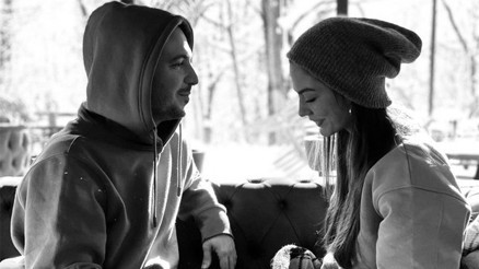 Demet Özdemir ve sevgilisi Oğuzhan Koçtan romantik poz