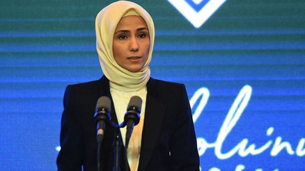 KADEM Yönetim Kurulu Başkan Yardımcısı Sümeyye Erdoğan Bayraktar, Pandemi Psikolojisinde Aile panelinde konuştu