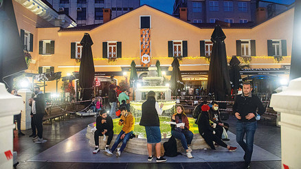 Tünel’e doğru birkaç insan göreceksin; şaşırma...