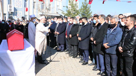 PKKnın şehit ettiği Aydın Köse, son yolculuğuna uğurlandı PKKnın şehit ettiği Aydın Köse, son yolculuğuna uğurlandı