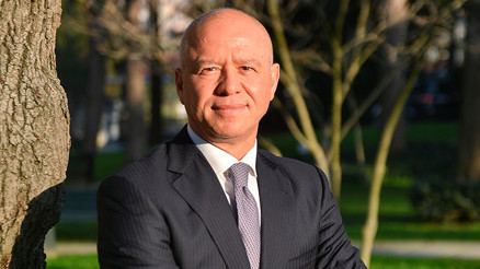 Koç Holding 2020 yılında 183,8 milyar TL konsolide ciro elde etti, 10,7 milyar TL kombine yatırım gerçekleştirdi Koç Holding 2020 yılında 183,8 milyar TL konsolide ciro elde etti, 10,7 milyar TL kombine yatırım gerçekleştirdi