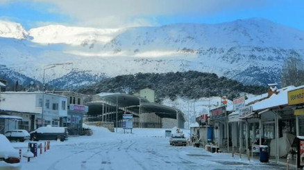 Antalyada yıllar sonra kar yağdı Antalyada yıllar sonra kar yağdı