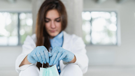 Sağlıkçılardan mobbing isyanı: Gecenin köründe mandalina aradım… Kadın olduğum için istifa ettim