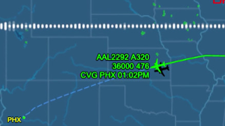 Denverda arıza yapan Boeing 777 tipi uçağın pilotu ile kule arasındaki diyalog ortaya çıktı Denverda arıza yapan Boeing 777 tipi uçağın pilotu ile kule arasındaki diyalog ortaya çıktı