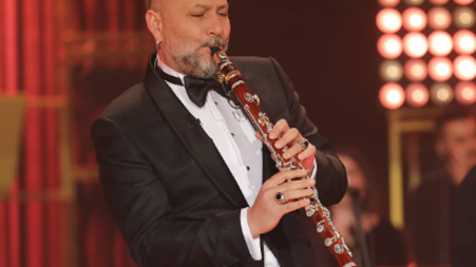 Hüsnü Şenlendirici kimdir, kaç yaşında