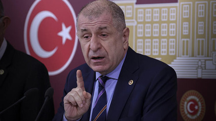 İYİ Parti İstanbul Milletvekili Ümit Özdağ, partisinden istifa etti