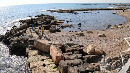 Deniz çekildi, antik liman ortaya çıktı