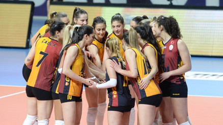 Galatasaray Kadın Voleybol Takımında koronavirüs vaka sayısı 3e yükseldi