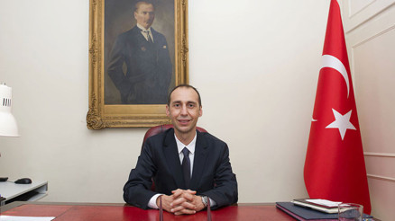 Londra Başkonsolosu’ndan ‘Dünya Kadınlar Günü’ne destek