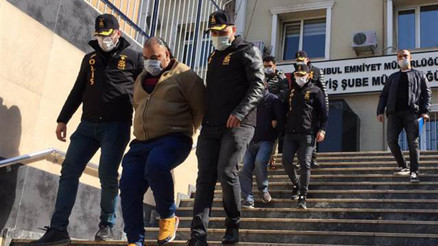 Ataşehirde tırnakçılık yöntemiyle hırsızlık yapan İranlı 3 şüpheli tutuklandı