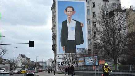 ‘Kalpsiz Başbakan’ karikatürüyle protesto