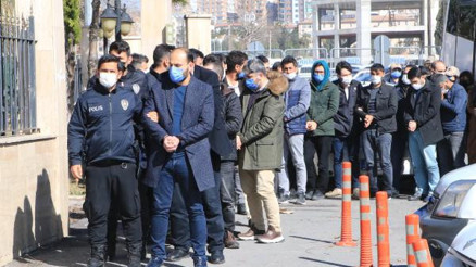 Şanlıurfa’da FETÖ operasyonunda gözaltına alınan 35 şüpheli adliyede