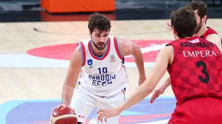 Anadolu Efes 102-63 Empera Halı Gaziantep Basketbol