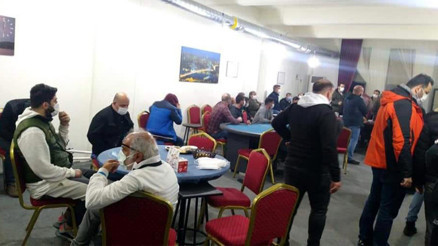 Manisada depoya kumar baskını 30 kişiye ceza yağdı
