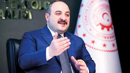 Bakan Varank: Çarklar dönmeye devam ediyor