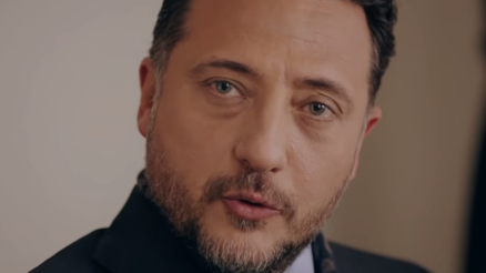 Kırmızı Oda dizisindeki Zafer kimdir Yiğit Özşener, Kırmızı Oda oyuncuları arasında
