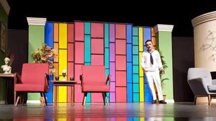 Bize her yer tiyatro