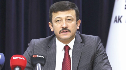 AK Partili Dağ’dan Ayvatoğlu yorumu: Güçlü görünmek için fotoğraf çektirmiş olabilir