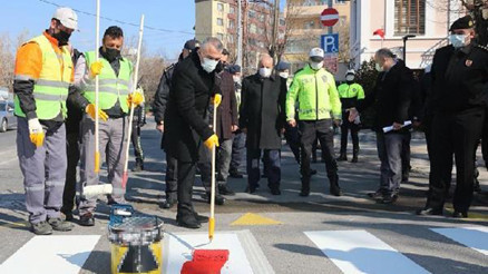Trakyada valiler yaya geçitlerini kırmızıya boyadı