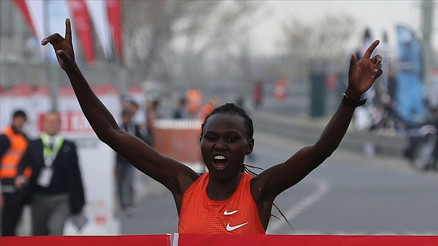 İstanbul Yarı Maratonunda dünya rekoru kırıldı İstanbul Yarı Maratonunda dünya rekoru kırıldı