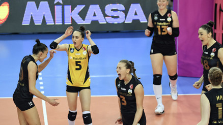 Misli.com Sultanlar Ligi | VakıfBank: 3 - Türk Hava Yolları: 0