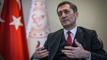 Bakan Selçuk: Geleceğe mektup yazıyoruz Bakan Selçuk: Geleceğe mektup yazıyoruz