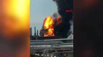 Meksikada petrol rafinerisinde patlama