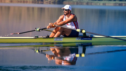 Milli kürekçi Onat Kazaklı, olimpiyat kotası kazandı