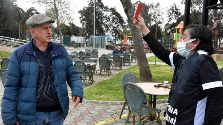 Korona hakeminden sarı ve kırmızı kartlı uyarı