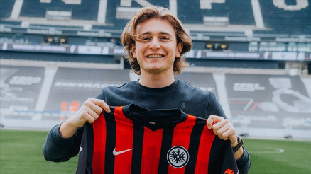 Ali Akmanın Eintracht Frankfurta şok üstüne şok Bu kararı hiç beklemiyordu, resmen...