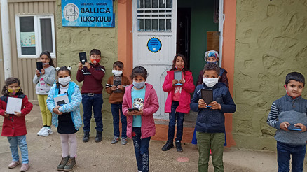 2  bin öğrenciye tablet desteği