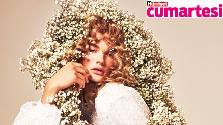 Dört bir yanımız bahar bahçe