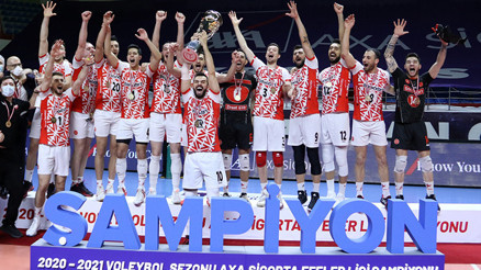 AXA Sigorta Efeler Liginde Fenerbahçe HDI Sigortayı yenen Ziraat Bankkart şampiyon oldu AXA Sigorta Efeler Liginde Fenerbahçe HDI Sigortayı yenen Ziraat Bankkart şampiyon oldu