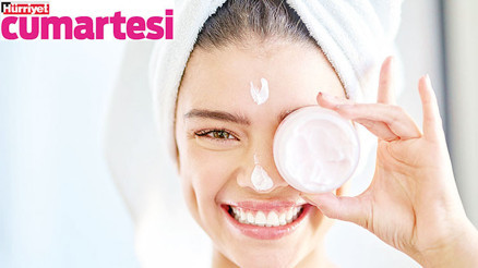 Güzellikte son trendler: Kolajen, yüz yogası, ip askı... Güzellikte son trendler: Kolajen, yüz yogası, ip askı...