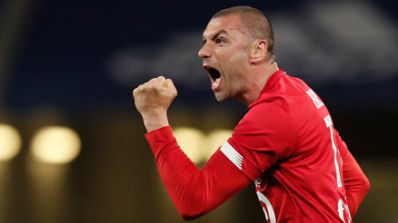 Fransa Kralı Burak Yılmaz Lillei zirveye taşıdı