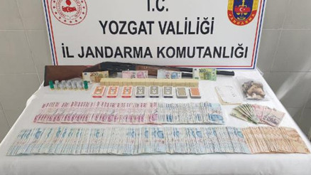 Koronavirüse rağmen bağ evinde kumara 53 bin lira ceza