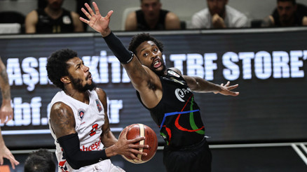 Bahçeşehir Koleji: 85 - Aliağa Petkimspor: 91