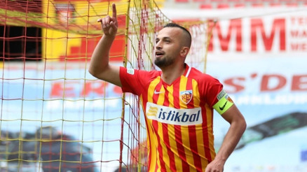 Kayserisporlu İlhan Parlak: Kariyerimin en stresli, en duygusal sezonuydu...