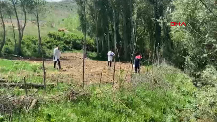 Sivasta baba-oğula kalaşnikoflu saldırı