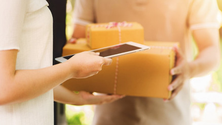 Aynı gün 50 bin paket teslim ediyor