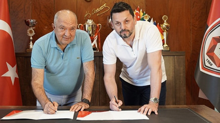 Gaziantep FK başkanı Büyükekşi, görevini Cevdet Akınala devrediyor