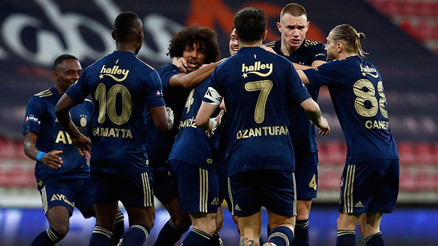 Fenerbahçenin yıldızlarının kaderini yeni hoca belirleyecek 8 isim...