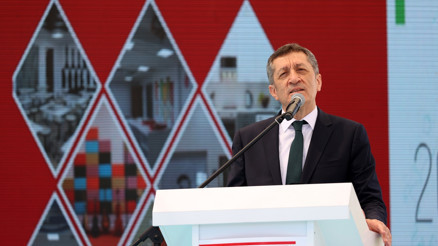 Bakan Selçuk: Çanakkale Paris’le, Tokyo’yla yarışacak