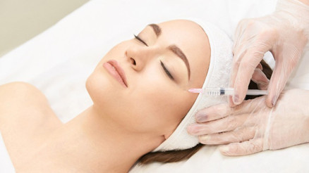 Ameliyatsız estetiklerle yaza 10 yaş daha genç girebilirsiniz Ameliyatsız estetiklerle yaza 10 yaş daha genç girebilirsiniz