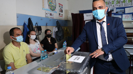 Son dakika... İstanbulda 14 mahallede seçim heyecanı başladı