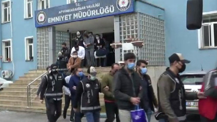 4 ilde Sedat Peker suç örgütüne operasyon: 25 gözaltı 4 ilde Sedat Peker suç örgütüne operasyon: 25 gözaltı