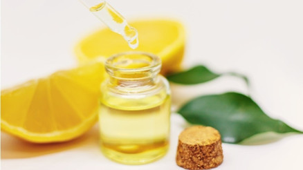 Limon Yağı Ne İşe Yarar, Tüyleri Azaltır Mı, Nasıl Kullanılır Limon Yağının Cilde, Saça, Vücuda Faydaları